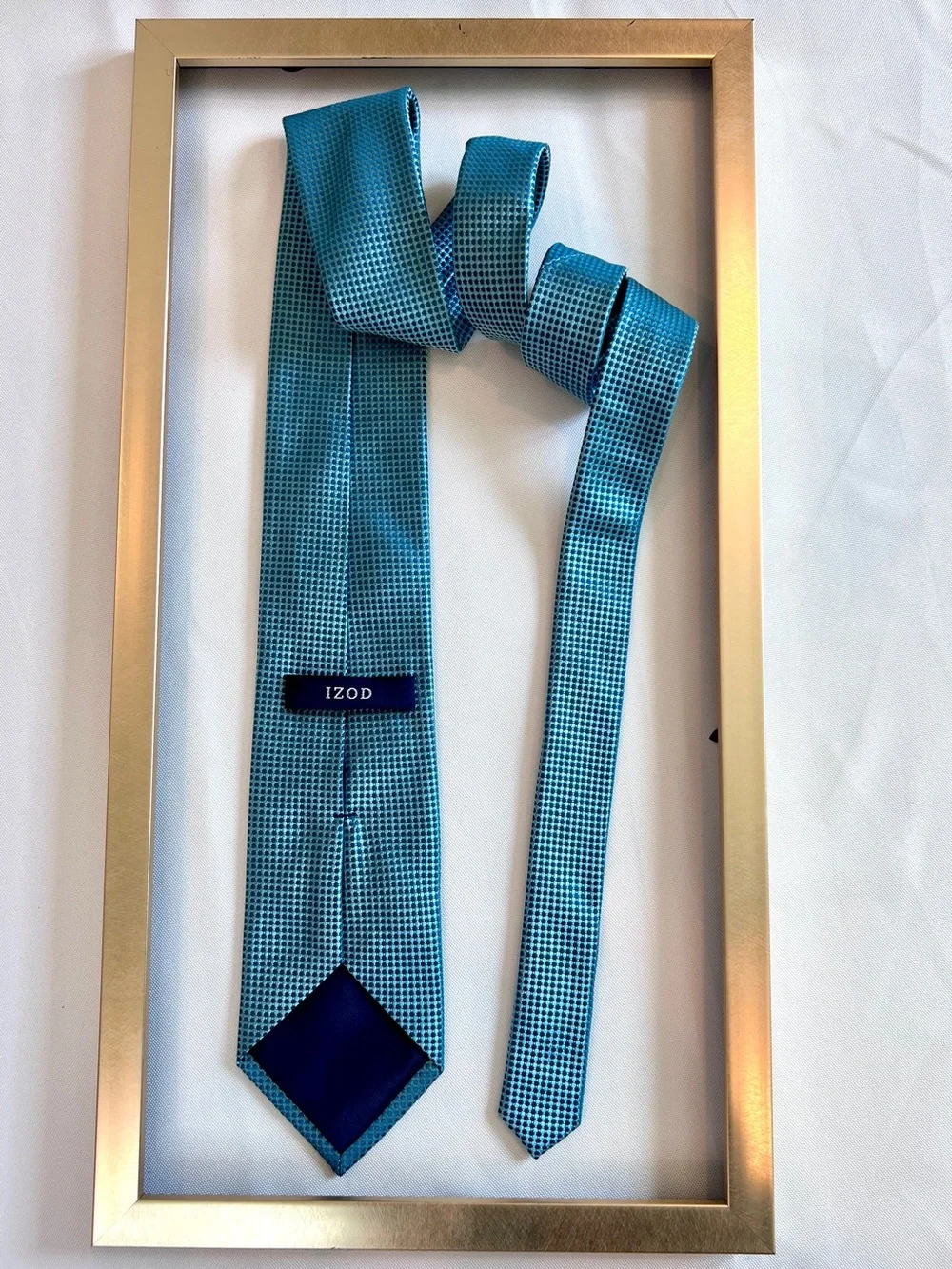 Izod Teal/Aqua Blue Micro-Check 100% Silk Tie excellent condition